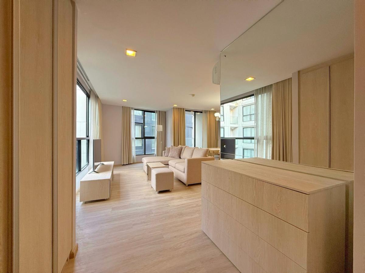 Liv @ 49, 3 bed condo in Sukhumvit, Bangkok — photo 2
