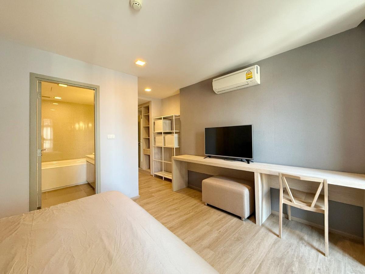 Liv @ 49, 3 bed condo in Sukhumvit, Bangkok — photo 18
