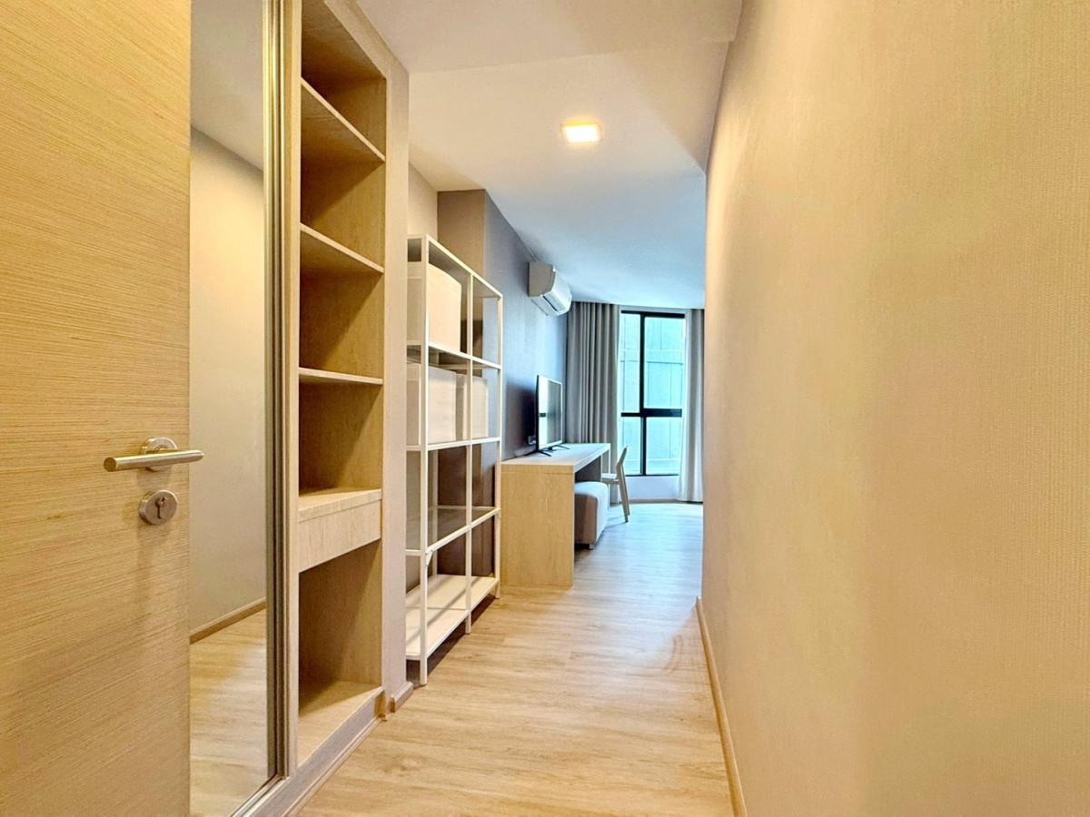 Liv @ 49, 3 bed condo in Sukhumvit, Bangkok — photo 10