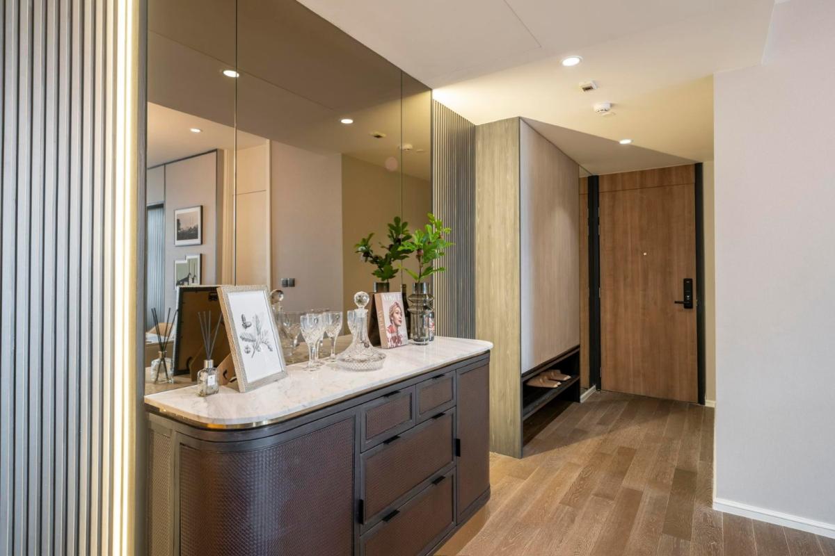 Muniq Sukhumvit 23, 2 bed condo in Sukhumvit, Bangkok — photo 3