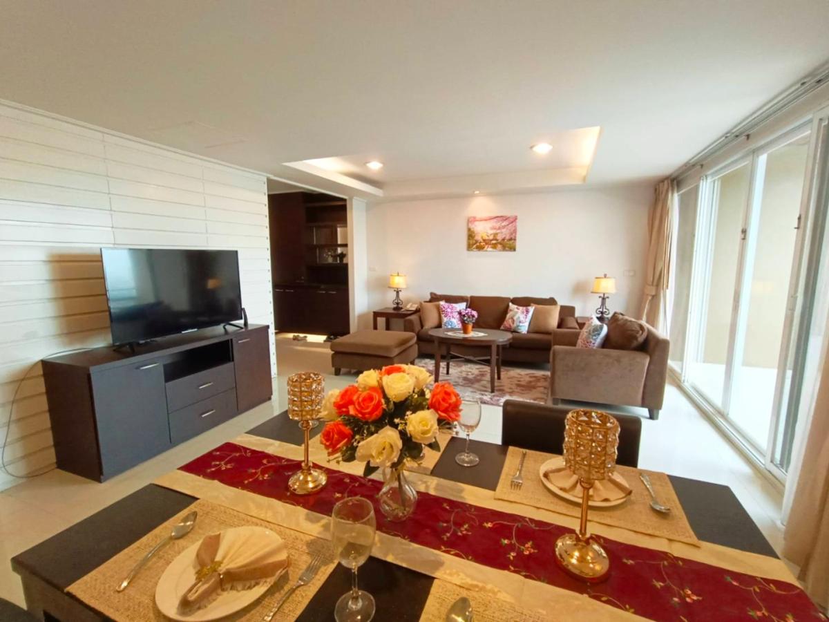 Piyathip Place, 2 bed condo in Sukhumvit, Bangkok — photo 3