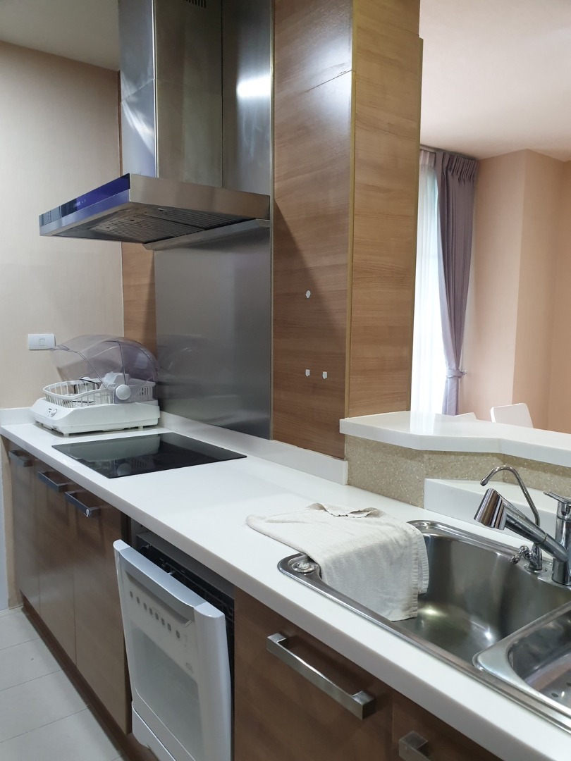 Villa Sikkara, 2 bed condo in Sukhumvit, Bangkok — photo 5