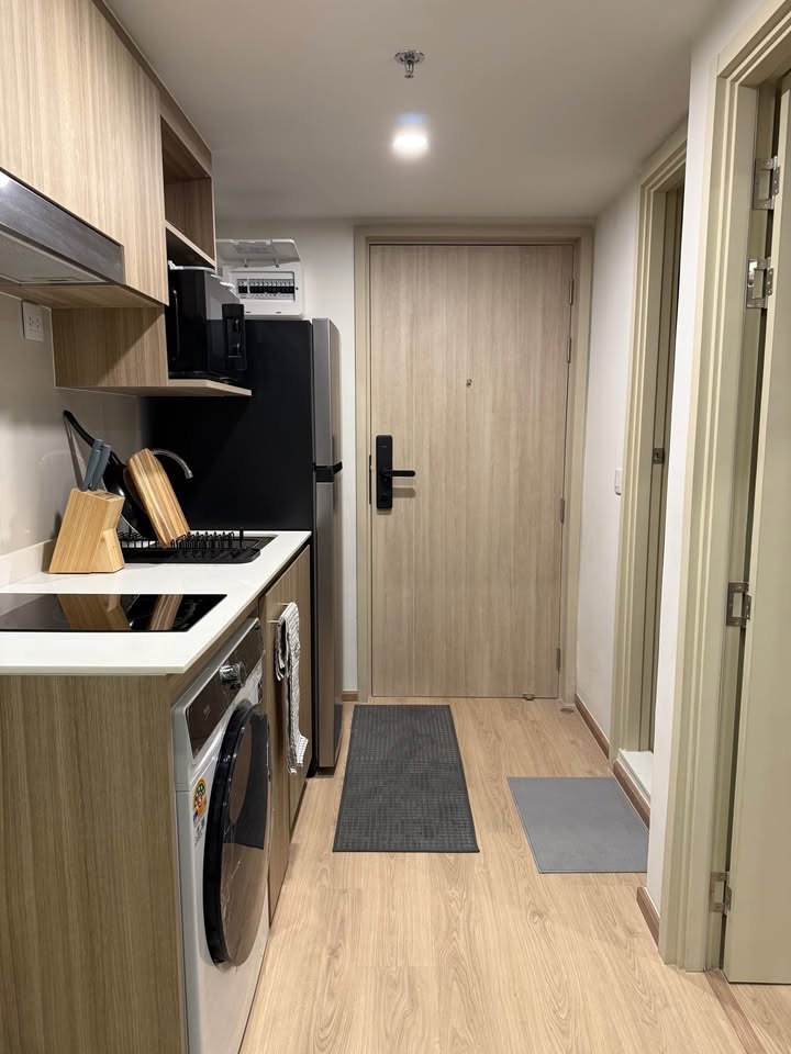 Life Rama 4 - Asoke, 2 bed condo in Khlong Toei, Bangkok — photo 2