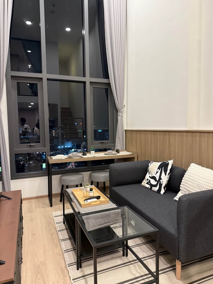 Life Rama 4 - Asoke, 2 bed condo in Khlong Toei, Bangkok — photo 3