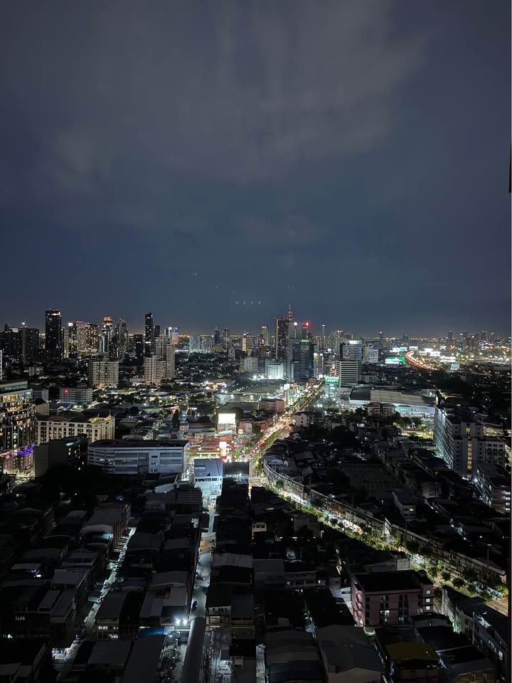 Life Rama 4 - Asoke, 2 bed condo in Khlong Toei, Bangkok — photo 5
