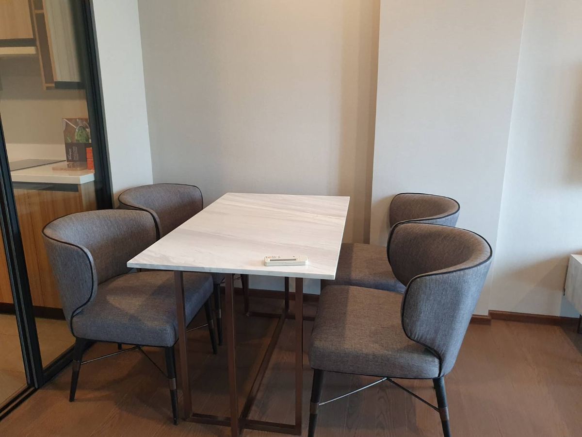 Na Vara Residence, 1 bed condo in Wireless, Bangkok — photo 4