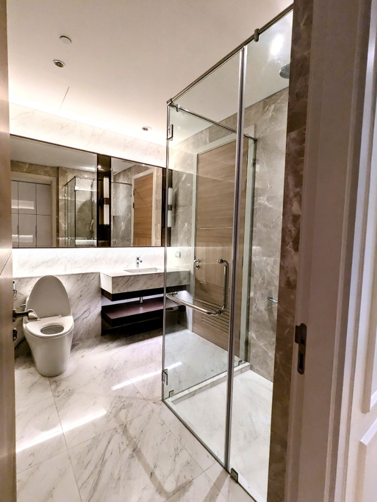 Sindhorn Residence, 3 bed condo in Wireless, Bangkok — photo 15
