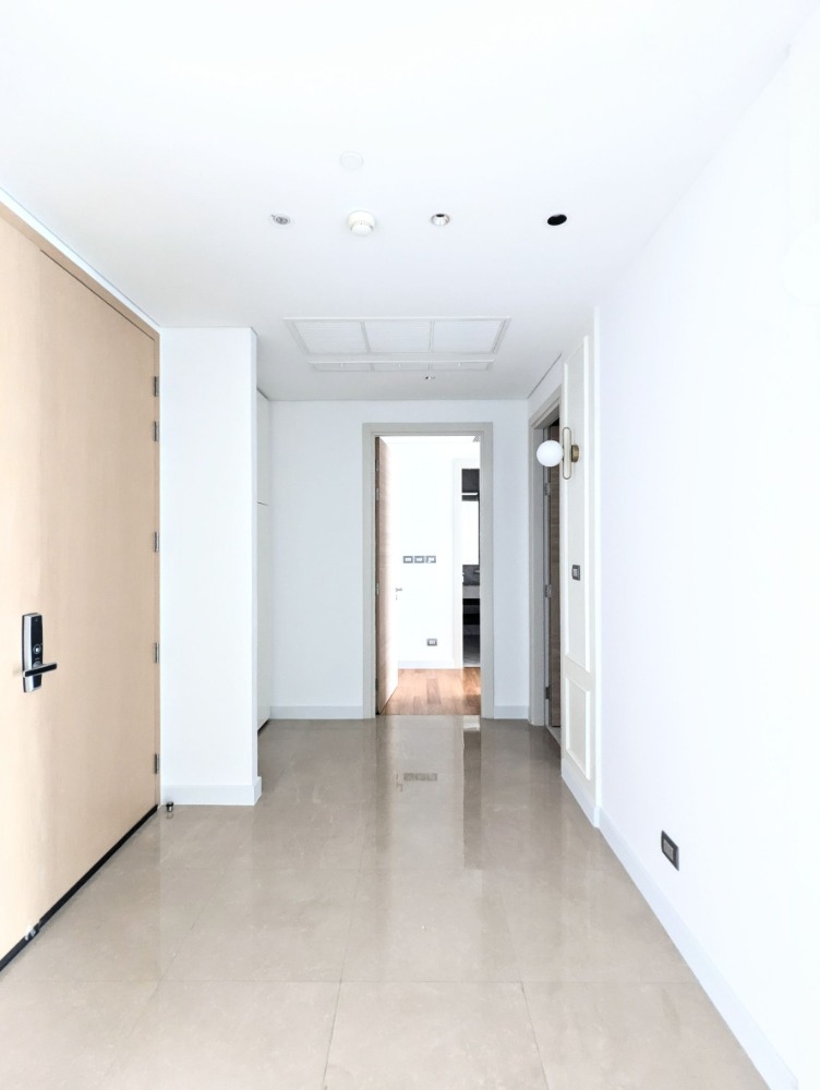 Sindhorn Residence, 3 bed condo in Wireless, Bangkok — photo 11