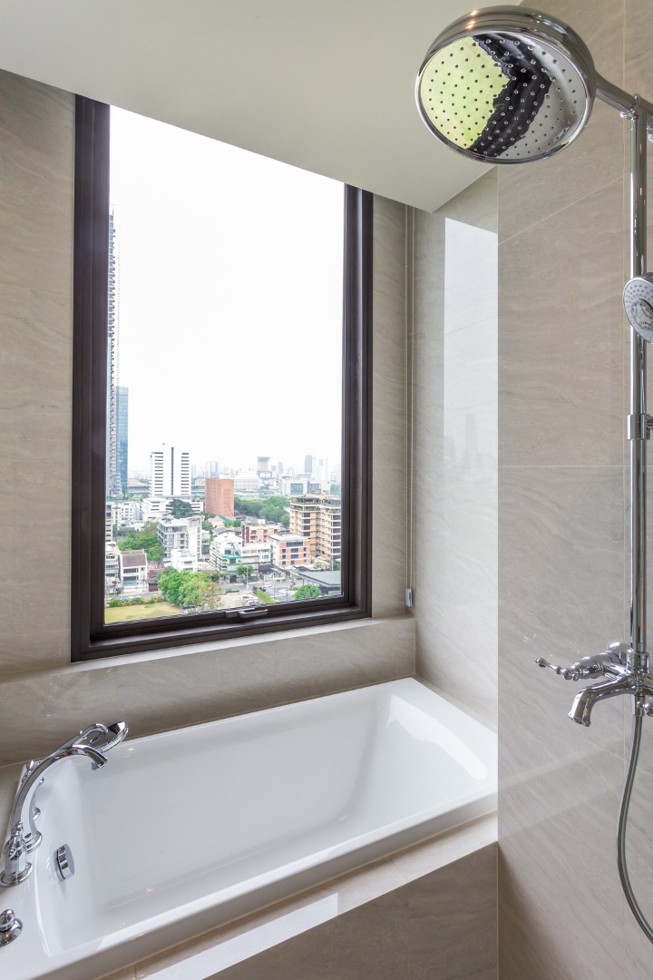 Muniq Langsuan, 2 bed condo in Wireless, Bangkok — photo 24