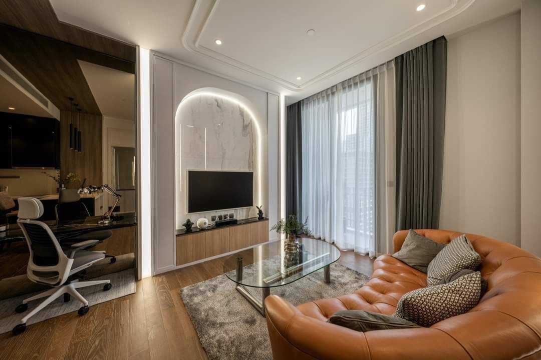 Muniq Langsuan, 1 bed condo in Wireless, Bangkok — photo 3