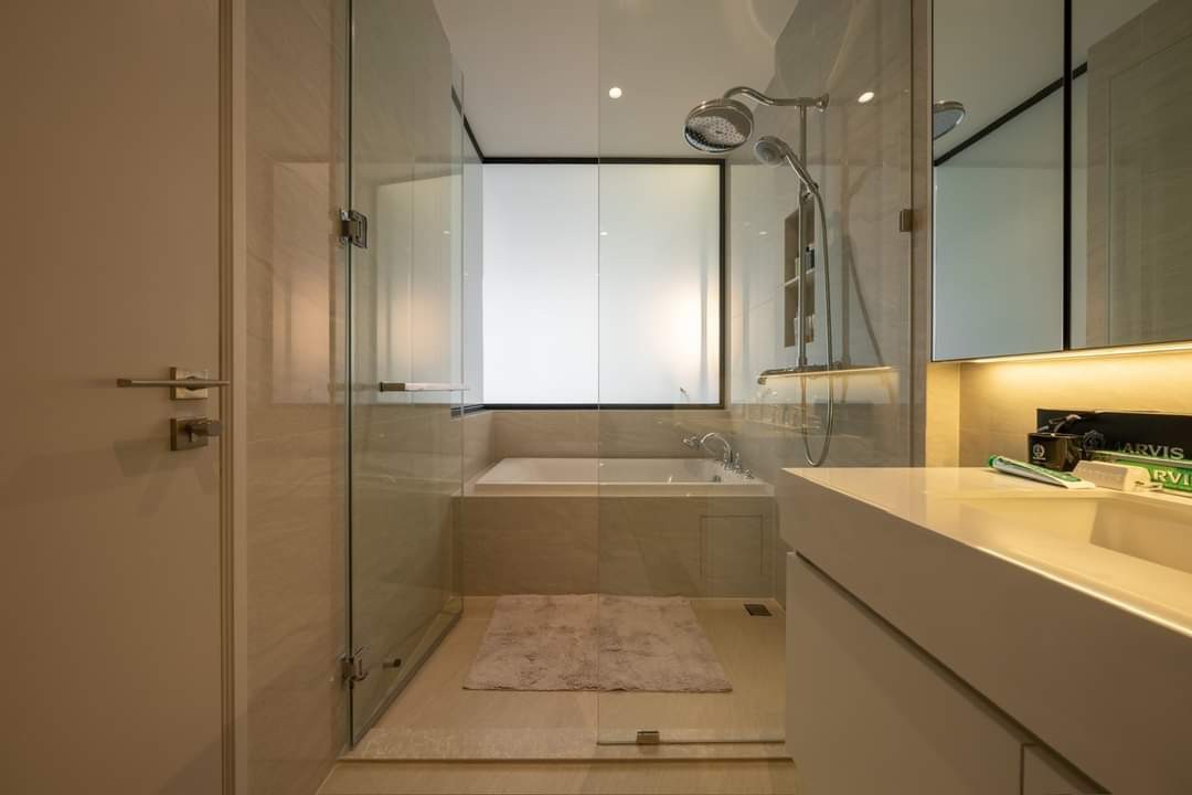 Muniq Langsuan, 1 bed condo in Wireless, Bangkok — photo 4