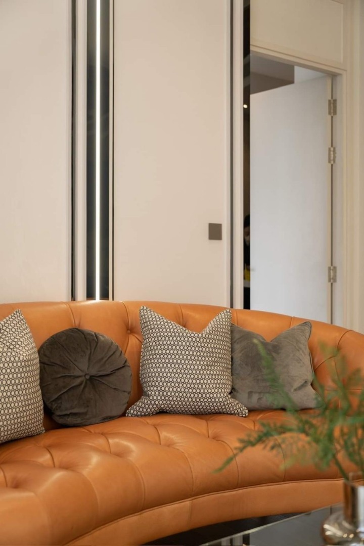 Muniq Langsuan, 1 bed condo in Wireless, Bangkok — photo 12