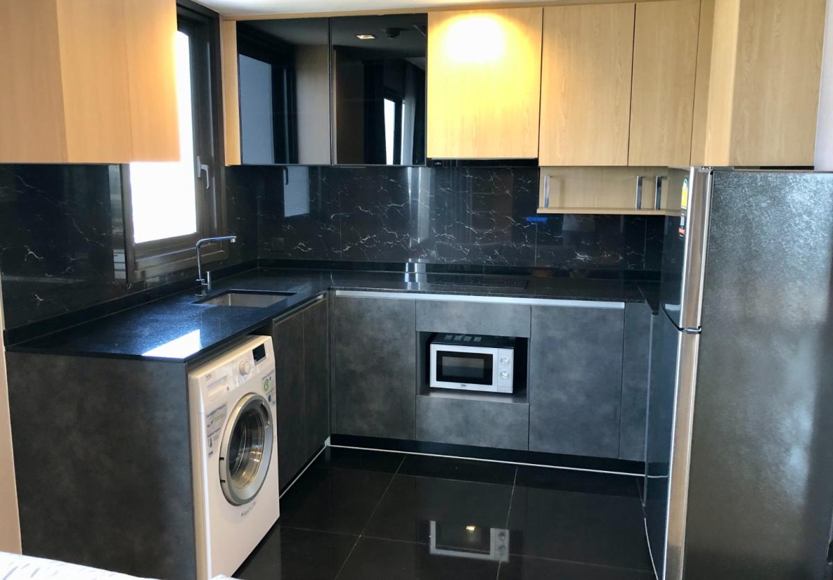 The Line Chatuchak - Mochit, 2 bed condo in Saphan Khwai, Chatuchak, Mo Chit, Pradiphat, Inthamara, Bangkok