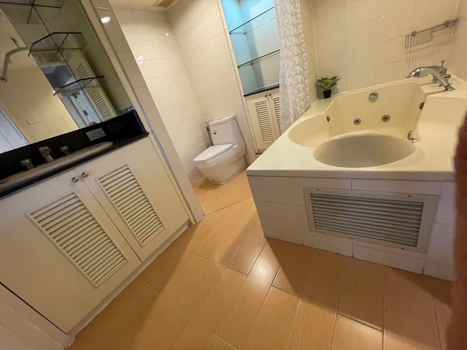 Supalai Place Sukhumvit 39, 2 bed condo in Sukhumvit, Bangkok — photo 18