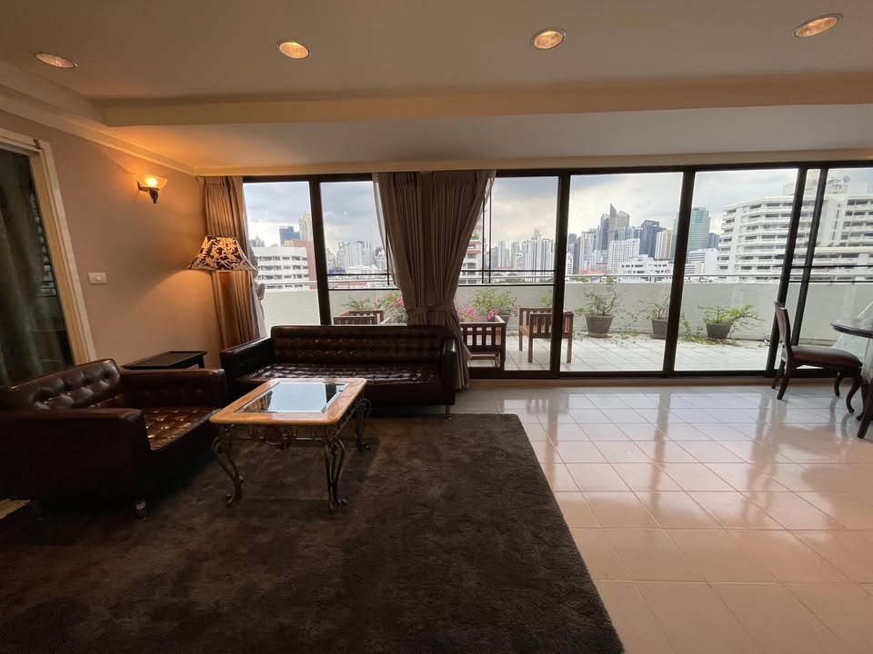 Supalai Place Sukhumvit 39, 2 bed condo in Sukhumvit, Bangkok — photo 2