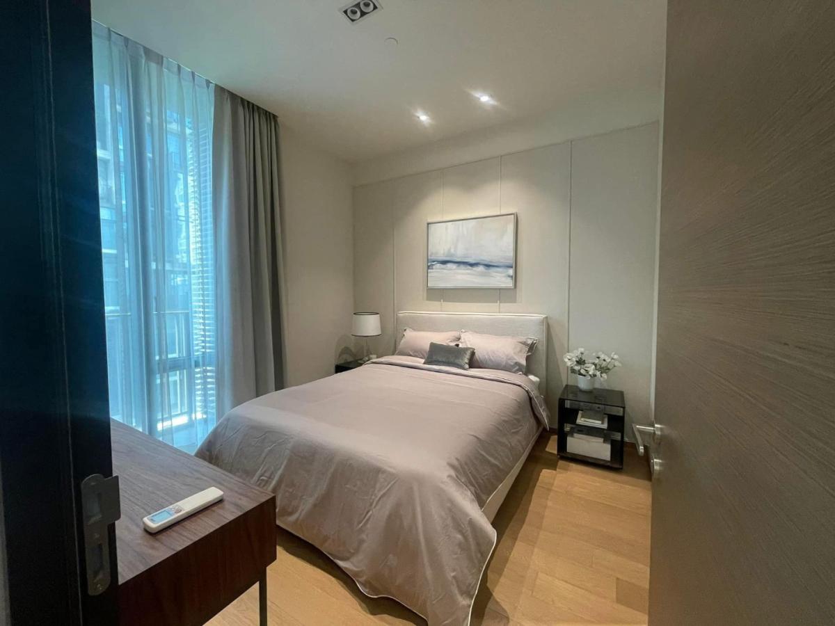 28 Chidlom, 2 bed condo in Wireless, Bangkok — photo 5