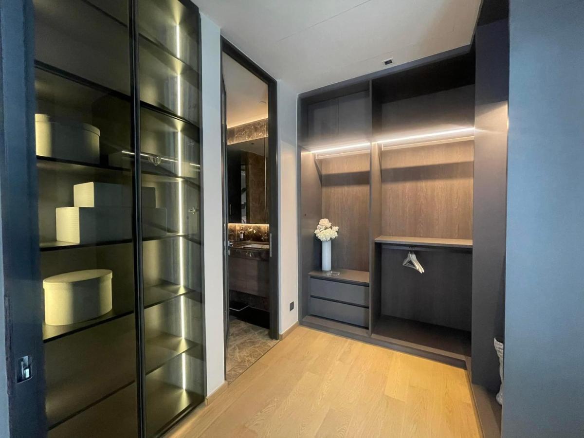 28 Chidlom, 2 bed condo in Wireless, Bangkok — photo 6