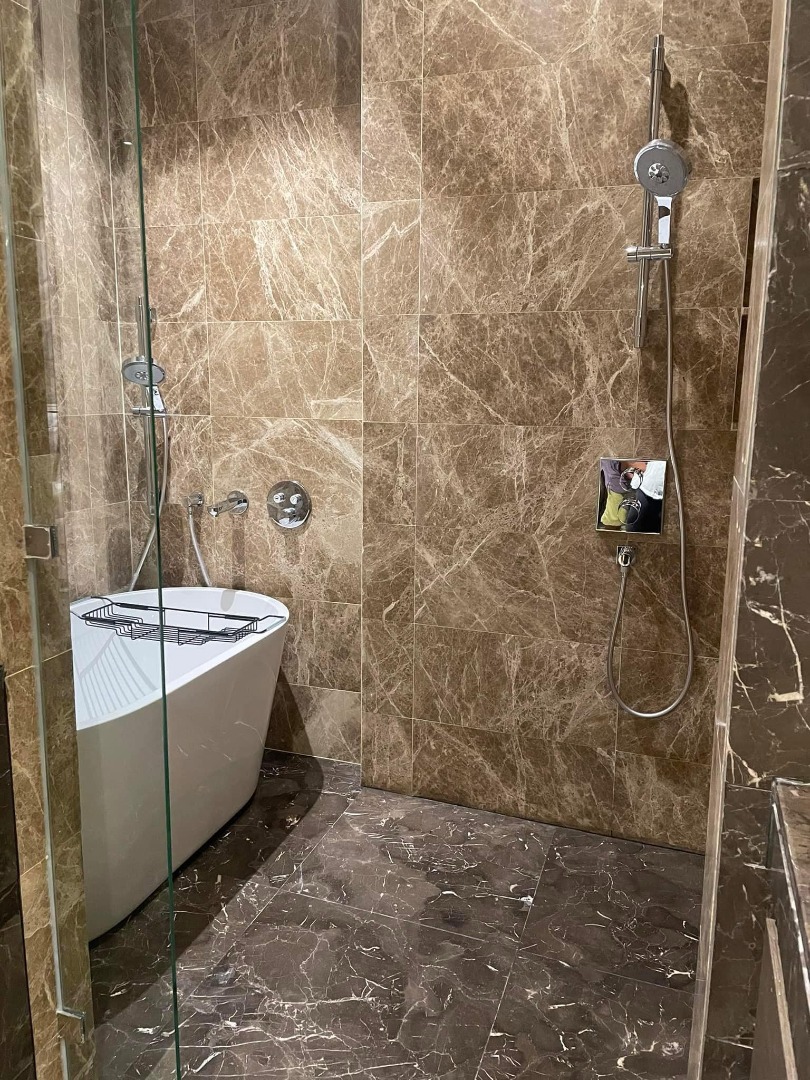 28 Chidlom, 2 bed condo in Wireless, Bangkok — photo 8