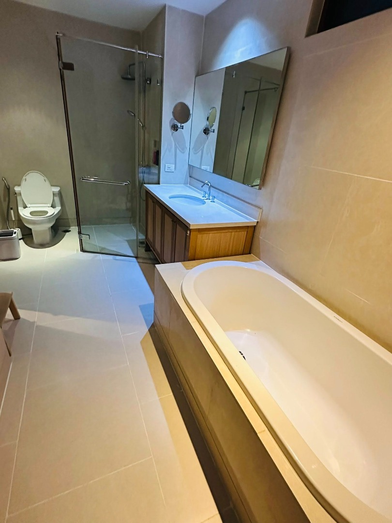 The Emporium Place, 2 bed condo in Sukhumvit, Bangkok — photo 7