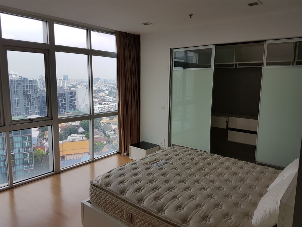 Nusasiri Grand, 2 bed condo in Sukhumvit, Bangkok — photo 7