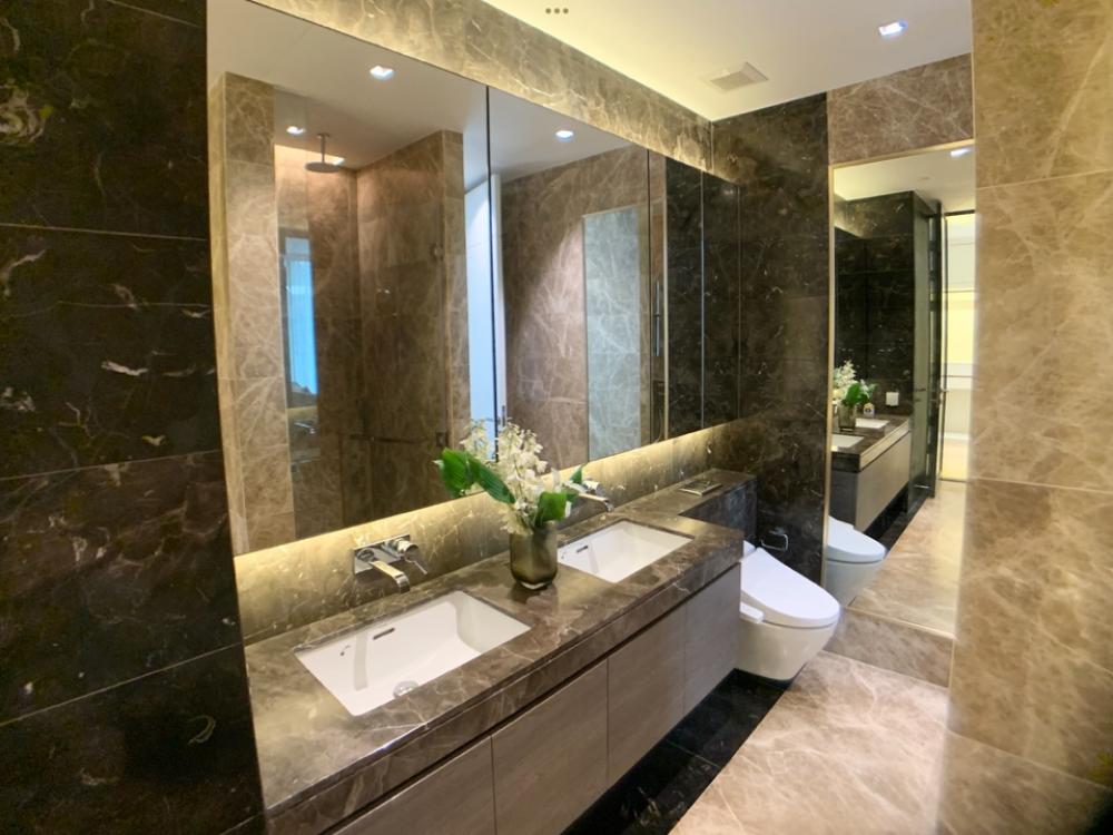 28 Chidlom, 2 bed condo in Wireless, Bangkok — photo 6