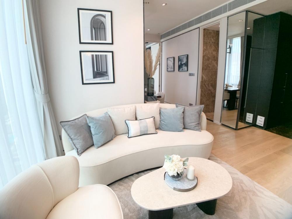 28 Chidlom, 2 bed condo in Wireless, Bangkok — photo 11