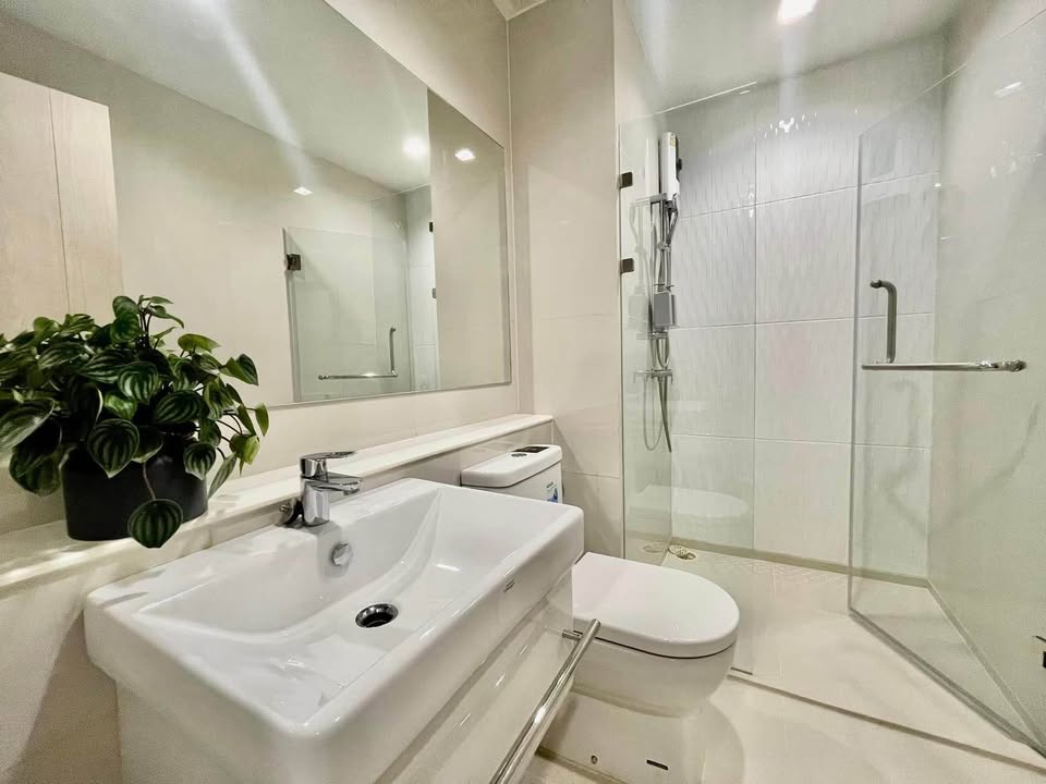 Life One Wireless, 2 bed condo in Wireless, Bangkok — photo 15