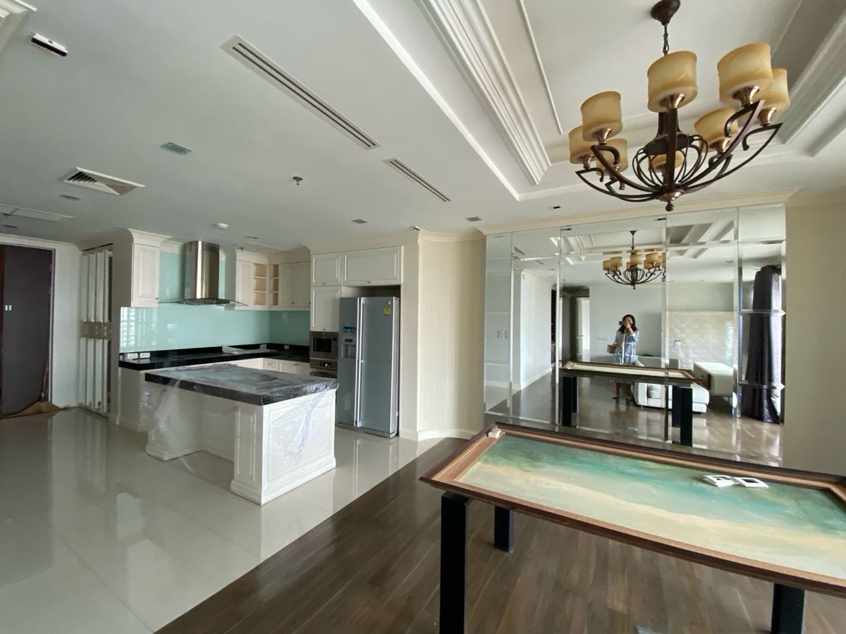 The Lake Sukhumvit 16, 2 bed condo in Sukhumvit, Bangkok — photo 2