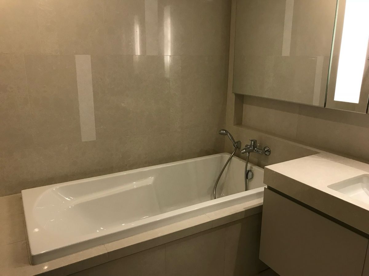 Quattro by Sansiri, 2 bed condo in Sukhumvit, Bangkok — photo 8