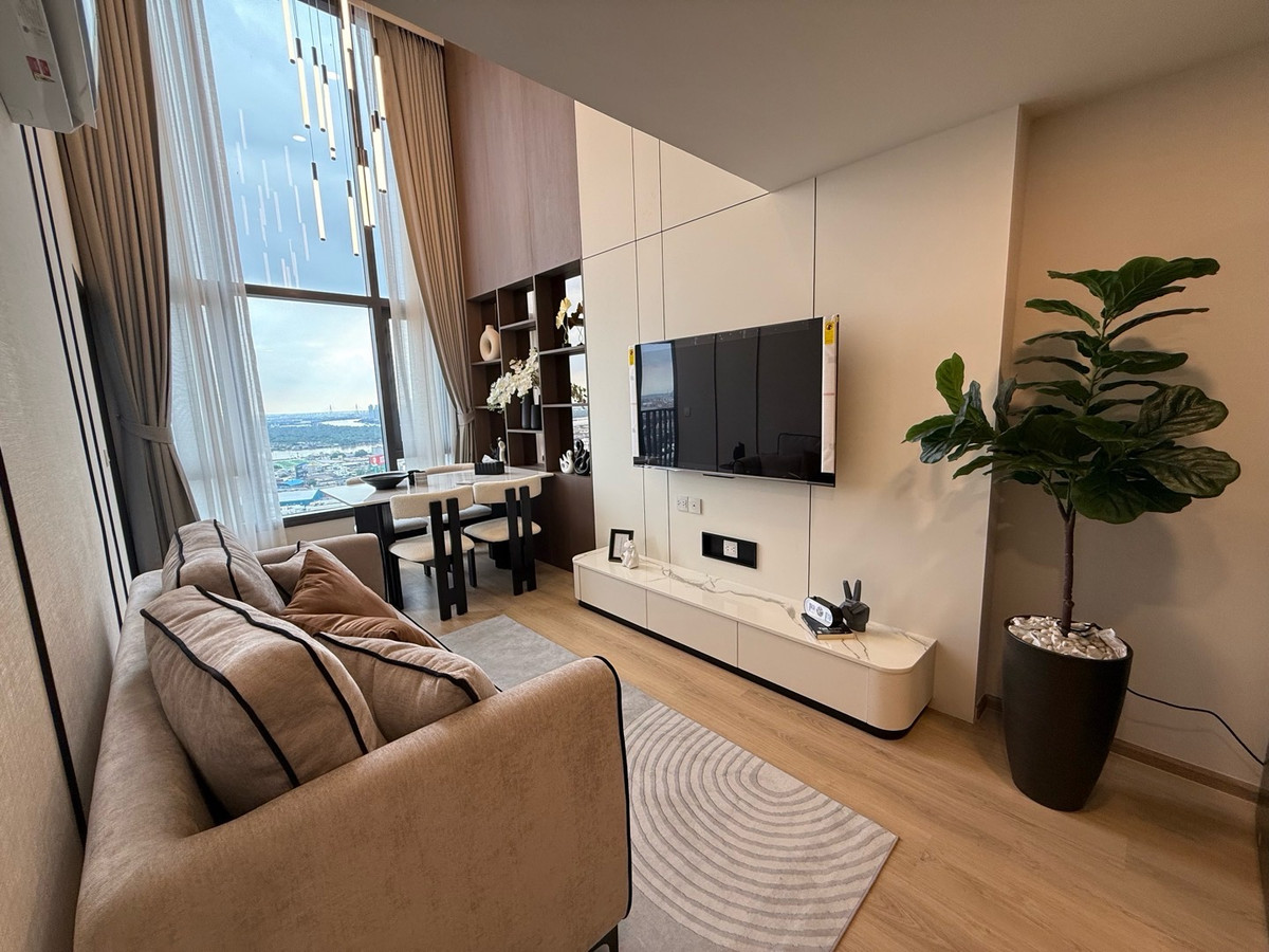 Life Rama 4 - Asoke, 2 bed condo in Khlong Toei, Bangkok — photo 3
