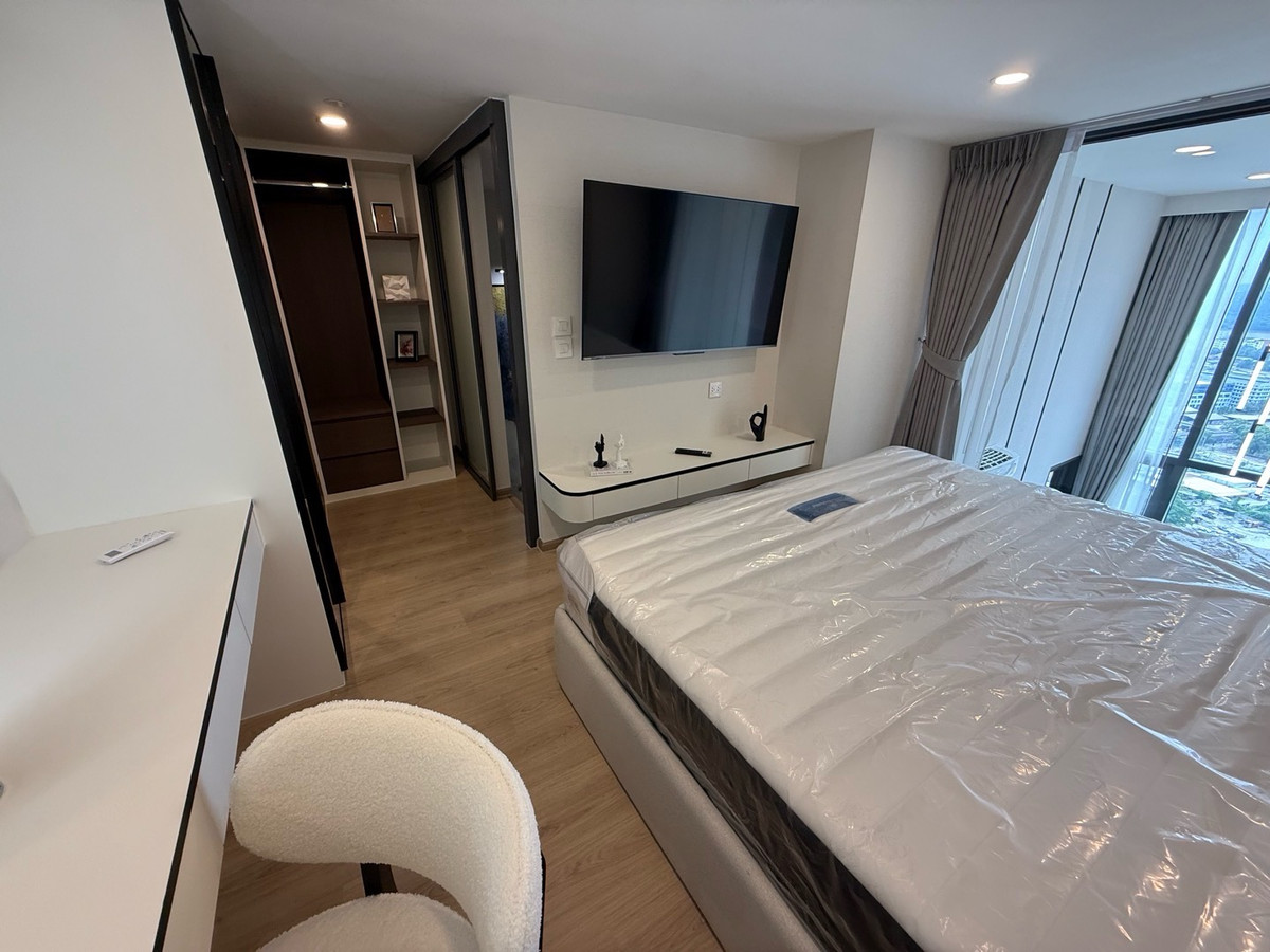 Life Rama 4 - Asoke, 2 bed condo in Khlong Toei, Bangkok — photo 12