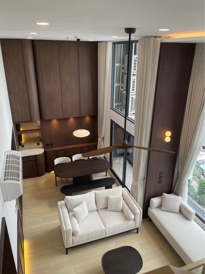 Life Rama 4 - Asoke, 3 bed condo in Khlong Toei, Bangkok — photo 2