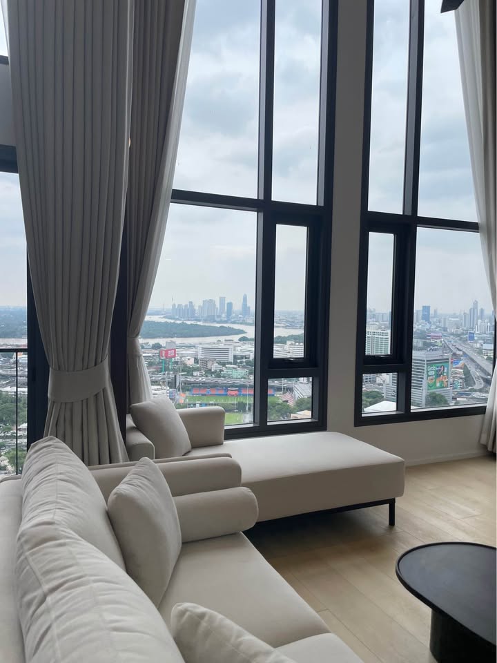 Life Rama 4 - Asoke, 3 bed condo in Khlong Toei, Bangkok — photo 5