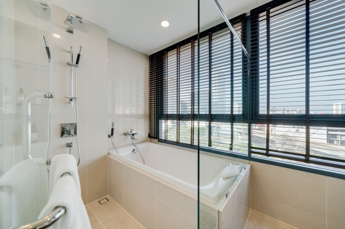 IDEO Mobi Sukhumvit 66, 2 bed condo in On Nut, Bangkok — photo 16
