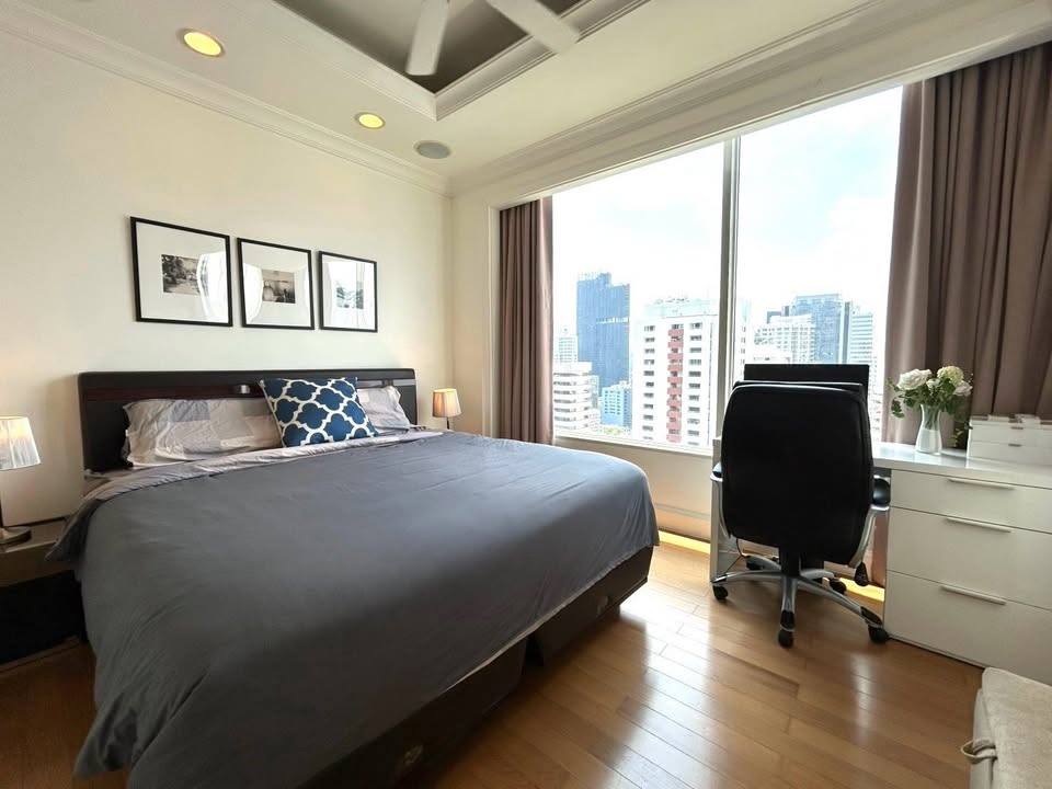 Royce Private Residences, 3 bed condo in Sukhumvit, Bangkok — photo 8