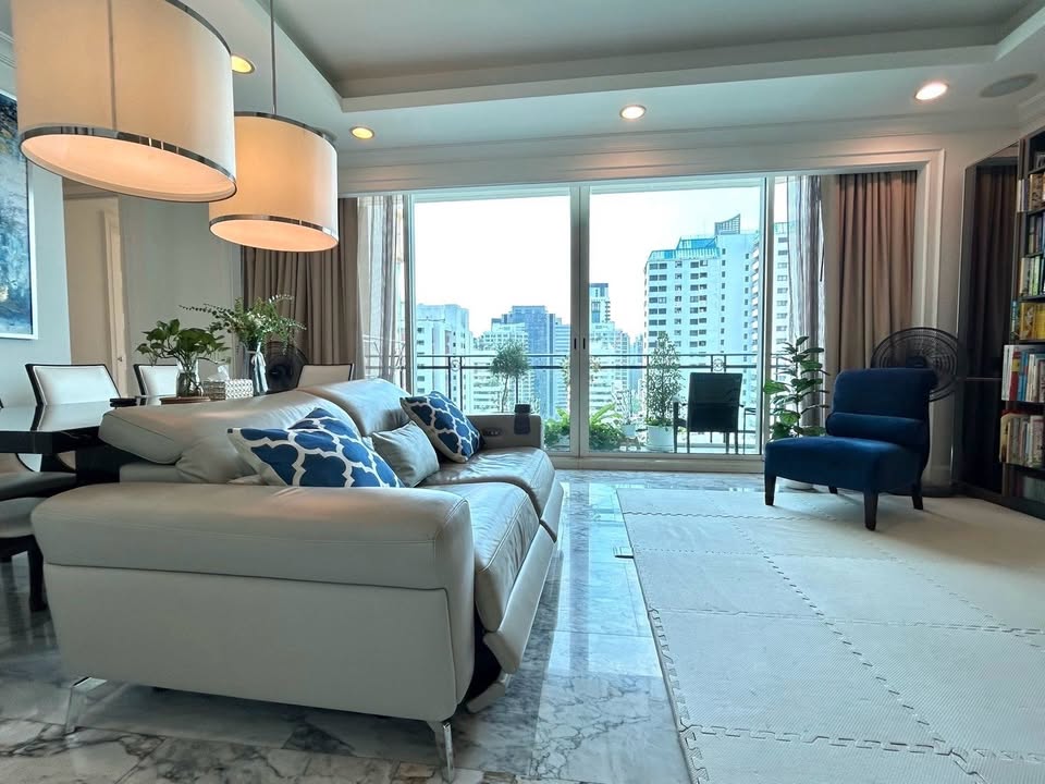 Royce Private Residences, 3 bed condo in Sukhumvit, Bangkok — photo 3