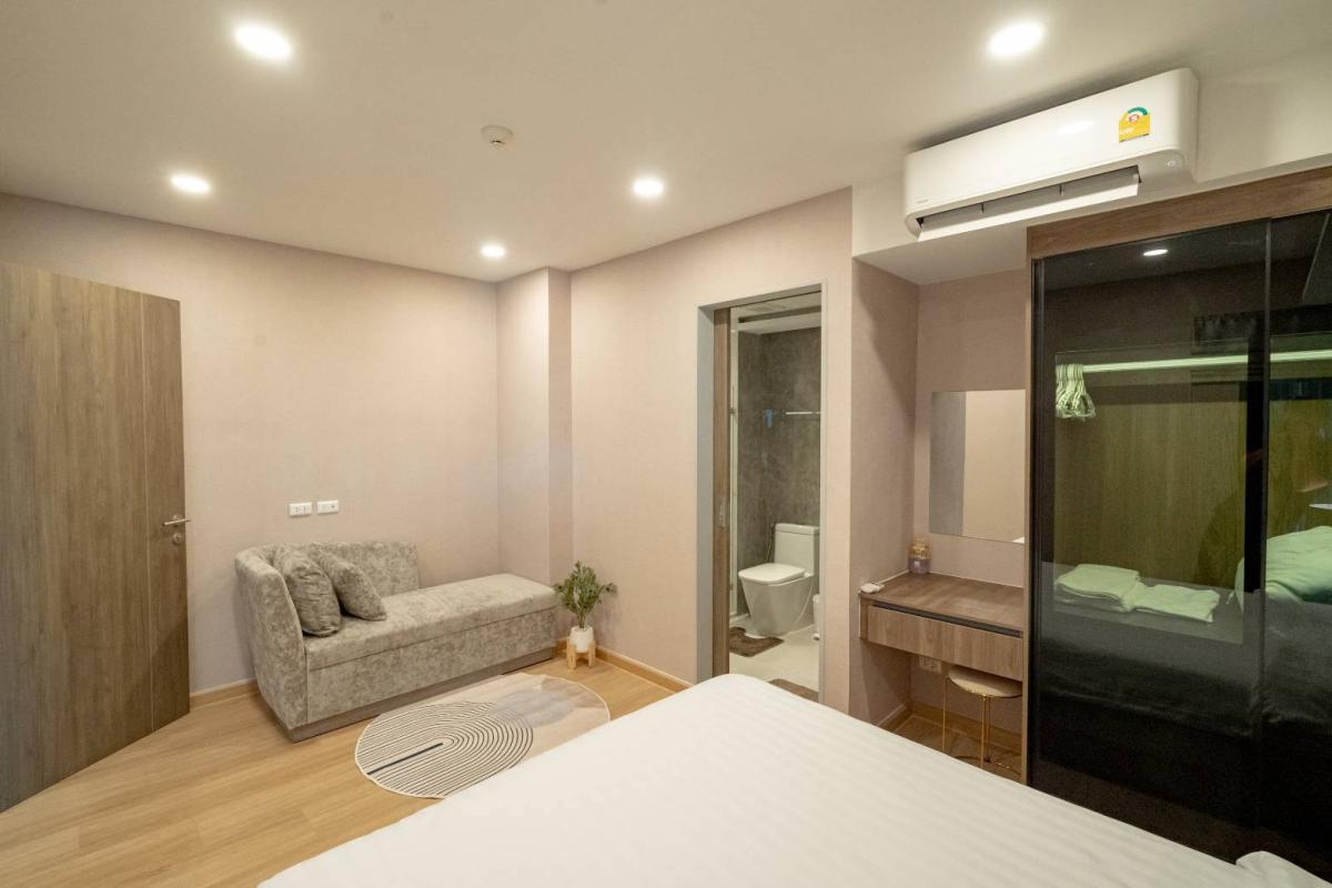 Lloyd Soonvijai - Thonglor, 2 bed condo in Rama 9, Bangkok — photo 10