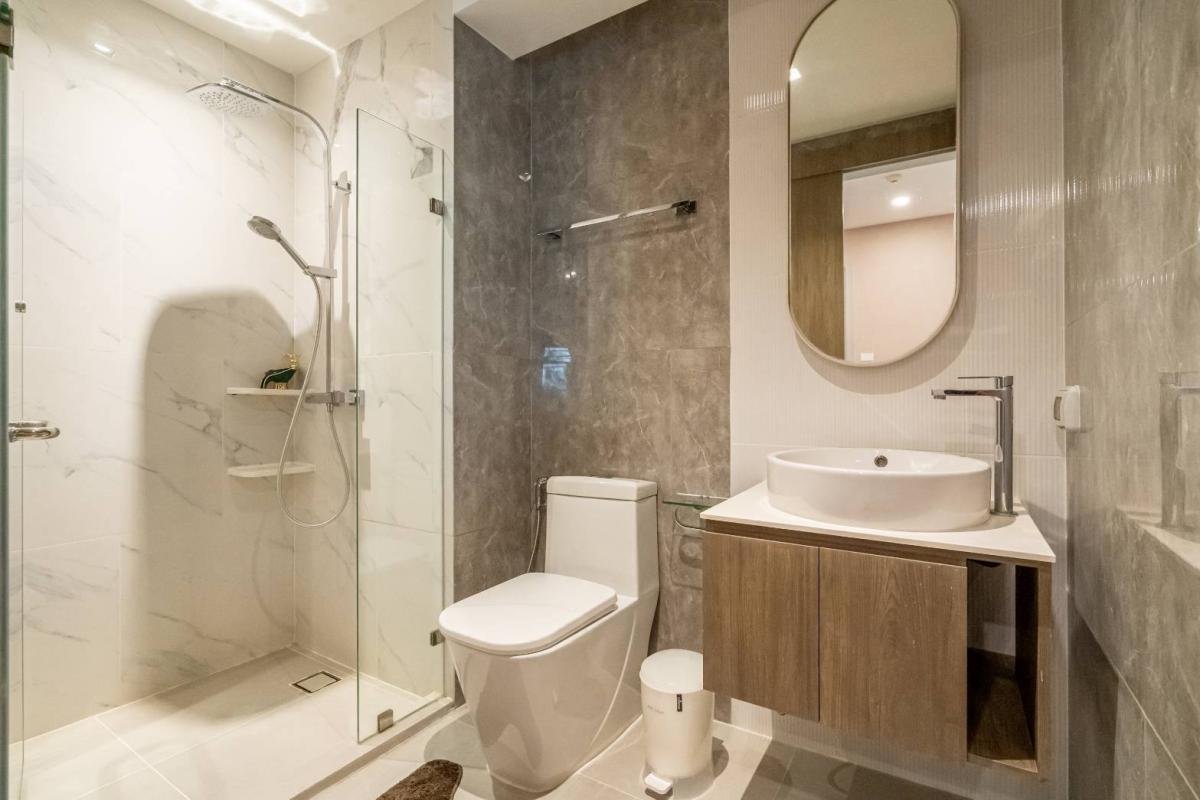 Lloyd Soonvijai - Thonglor, 2 bed condo in Rama 9, Bangkok — photo 13