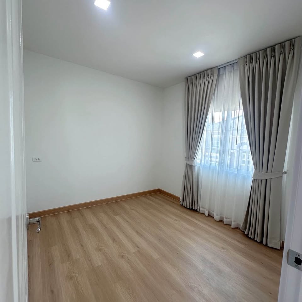 Golden Neo Sukhumvit-LaSalle, 4 bed house in Thepharak, Bangkok — photo 8