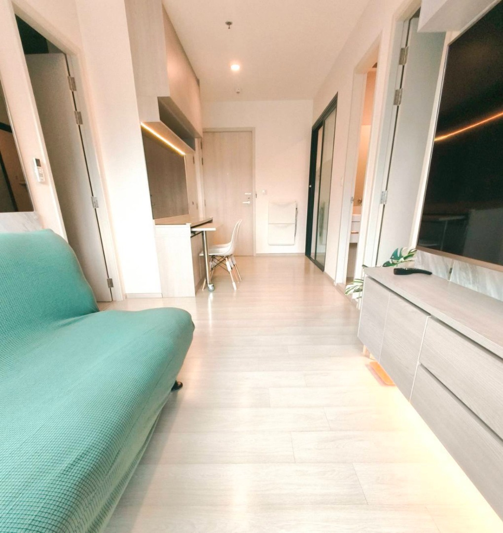 Life Asoke, 2 bed condo in Rama 9, Bangkok — photo 2