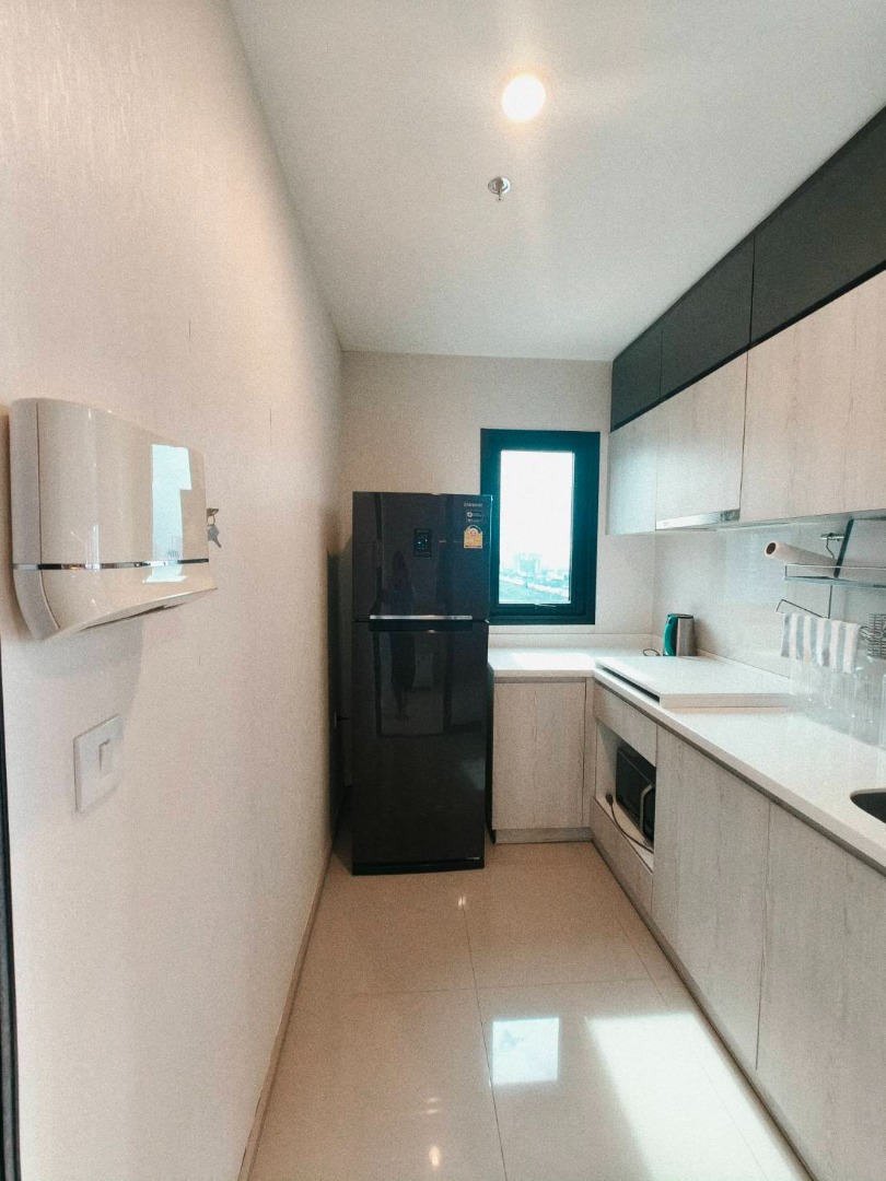 Life Asoke, 2 bed condo in Rama 9, Bangkok — photo 3