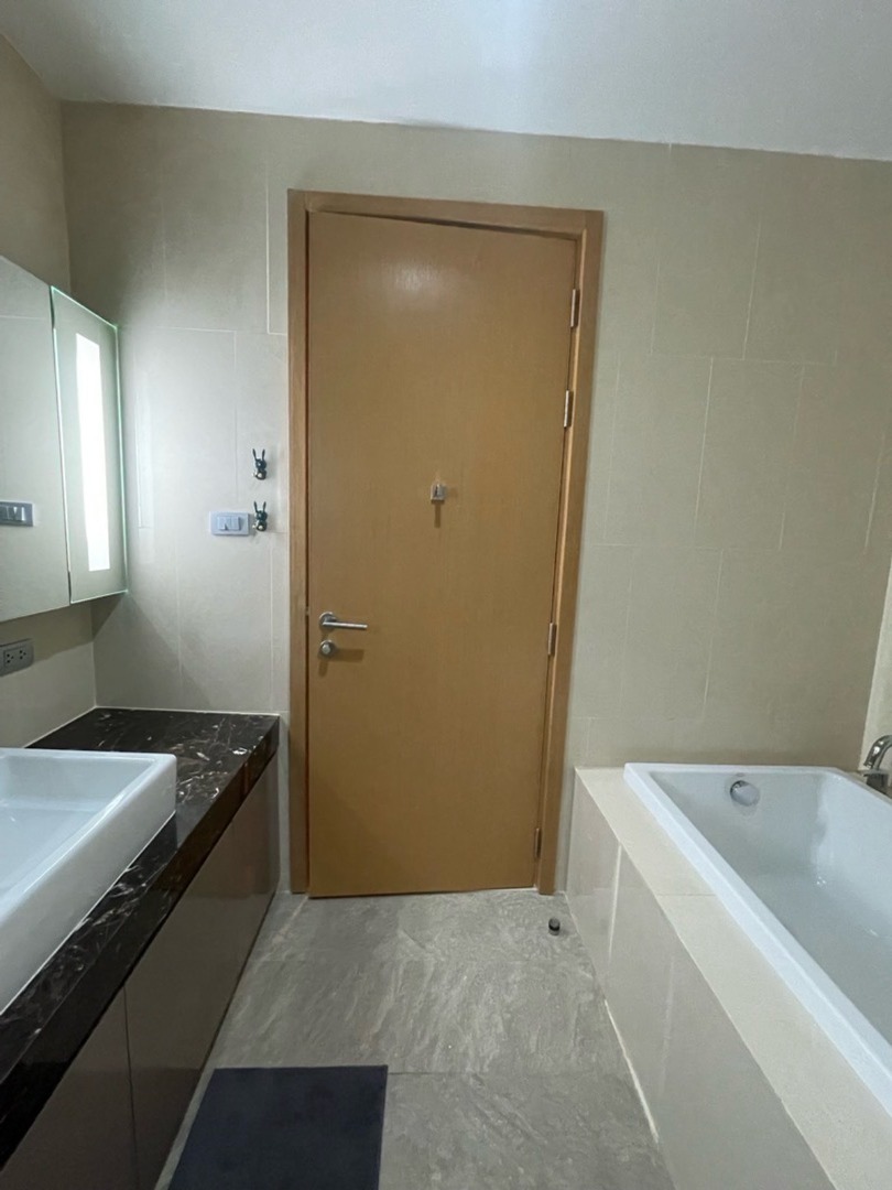 Hyde Sukhumvit 13, 2 bed condo in Nana North, Bangkok — photo 12