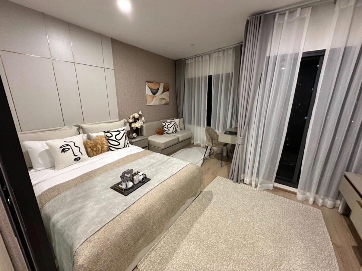 Life Rama 4 - Asoke, 1 bed condo in Khlong Toei, Kluai Nam Thai, Tha Ruea, Rama 4, Bangkok