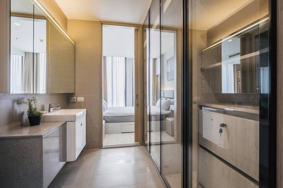 Noble Ploenchit, 1 bed condo in Wireless, Bangkok — photo 11