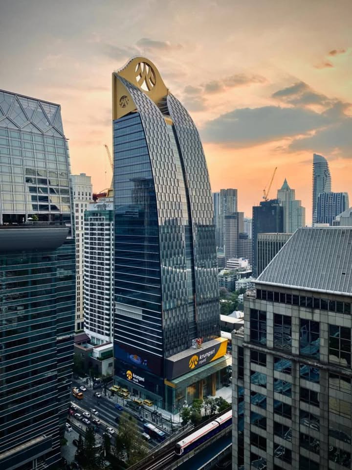 Noble Ploenchit, 1 bed condo in Wireless, Bangkok — photo 14