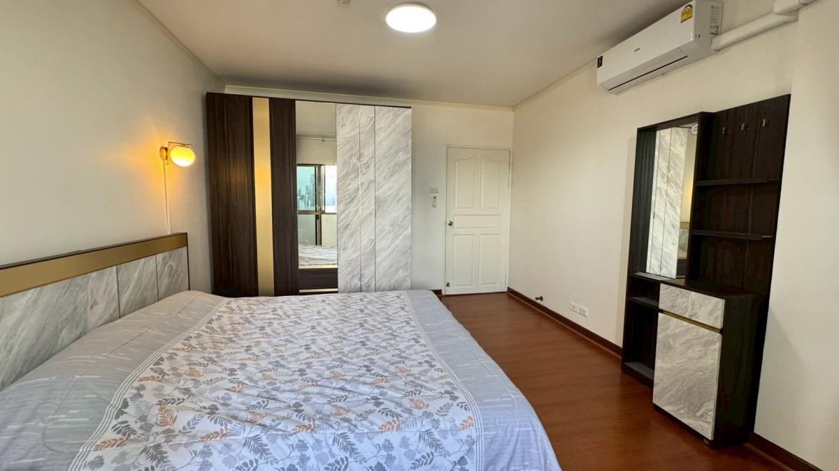 Srivara Mansion 1, 3 bed condo in Ratchadaphisek, Bangkok — photo 9