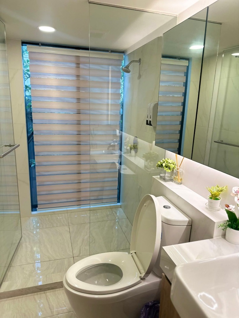 Walden Asoke, 2 bed condo in Sukhumvit, Bangkok — photo 17
