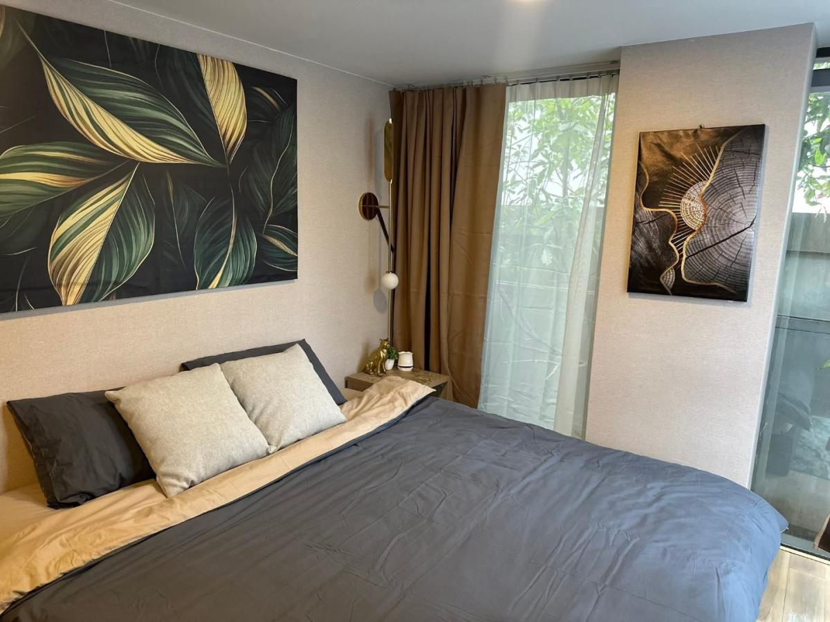 Walden Asoke, 2 bed condo in Sukhumvit, Bangkok — photo 13