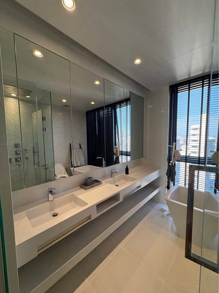 Vittorio Sukhumvit 39, 2 bed condo in Sukhumvit, Bangkok — photo 14