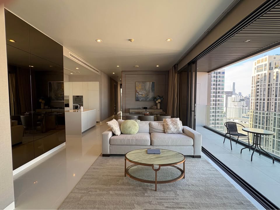 Vittorio Sukhumvit 39, 2 bed condo in Sukhumvit, Bangkok — photo 4